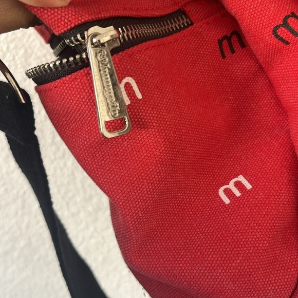 SOLD🦞🦞🦞Disney Loungefly Mickey and Minnie Large Vintage Duffle Bag - Picture 7 of 12